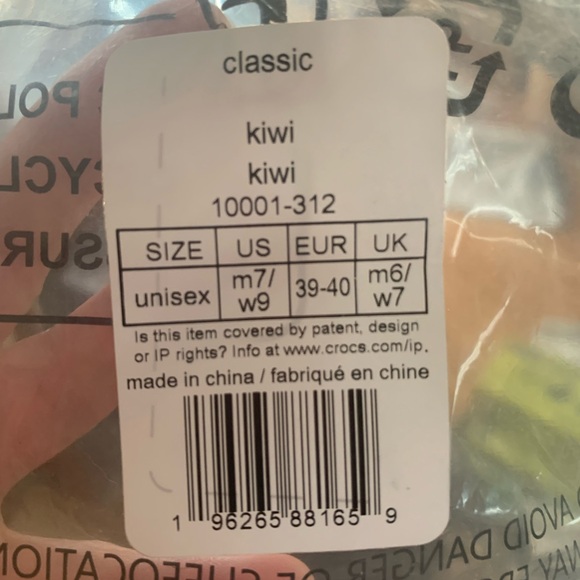 NWT Classic Crocs in Kiwi, Women’s 9/Men’s 7 - Picture 4 of 5